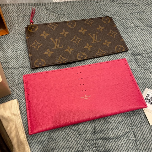 Louis Vuitton Felicie Pochette Xmas 2021 Vivienne Hollywood - Picture 3 of 8